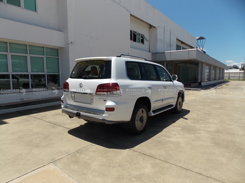 2015 LEXUS LX 570